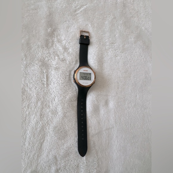 XCZAP Waterproof Outdoor Sports Watch - Picture 1 of 3